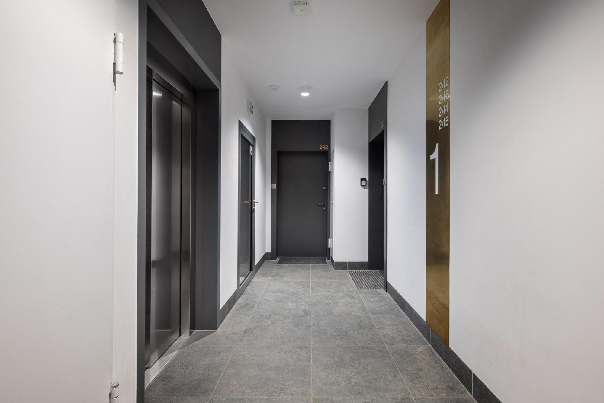 High Wilanow Modern Apartment ワルシャワ エクステリア 写真